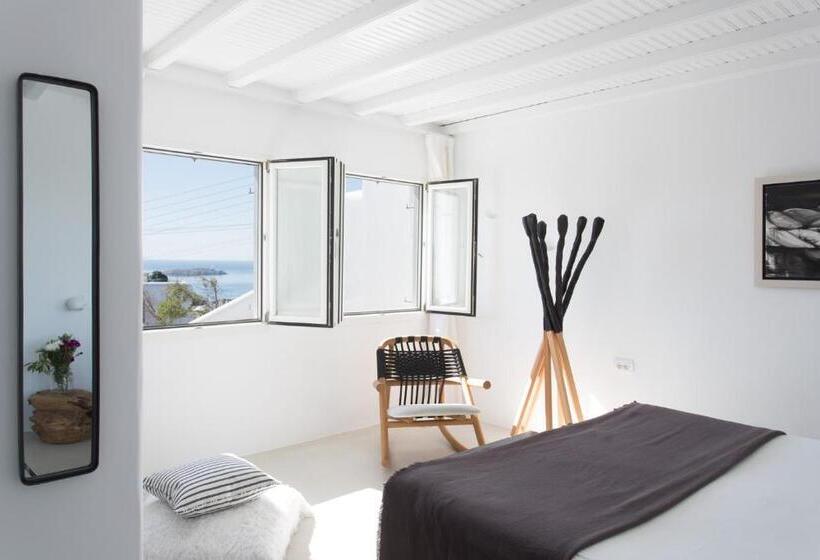 带按摩浴缸和海景的套房, Ostraco Suites