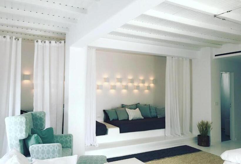 带按摩浴缸和海景的套房, Ostraco Suites