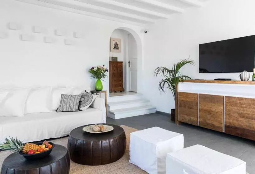 سوئیت دلوکس 2 خوابه, Ostraco Suites
