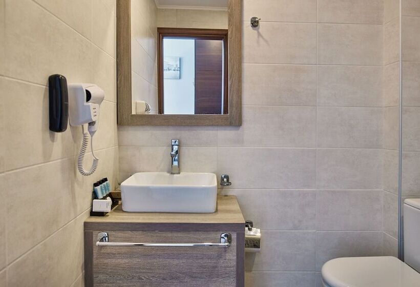 اتاق استاندارد با چشمانداز استخر, Tsilivi Beach