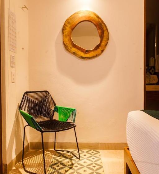 基本间, Latino Hotel Boutique