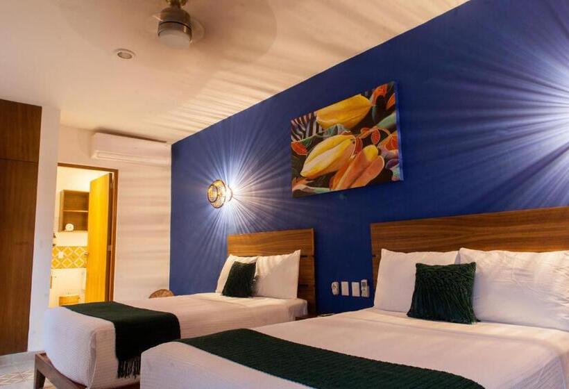 家庭工作室, Latino Hotel Boutique