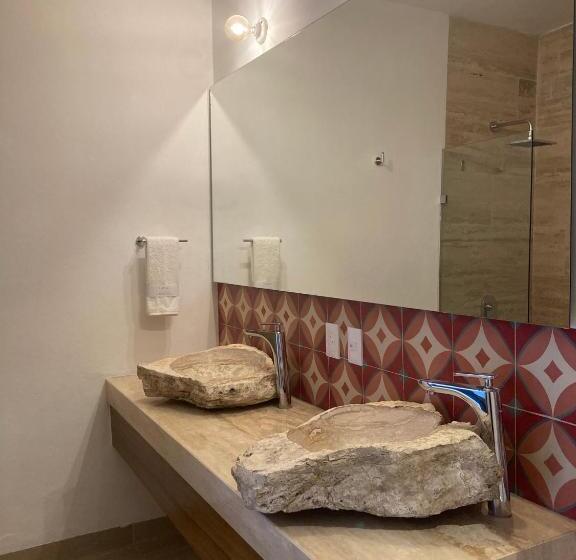 자쿠지 스위트, Latino Hotel Boutique