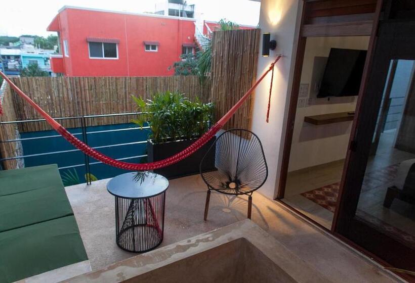 자쿠지 스위트, Latino Hotel Boutique