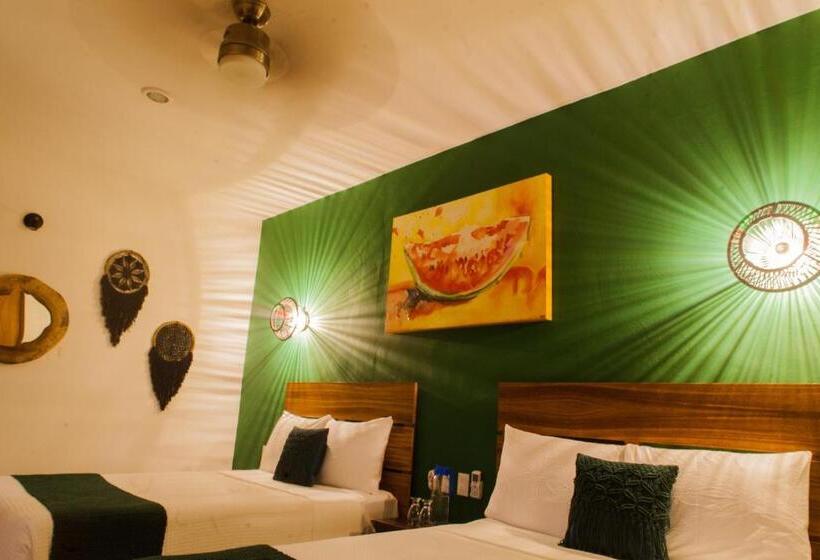 小型豪华套房, Latino Hotel Boutique