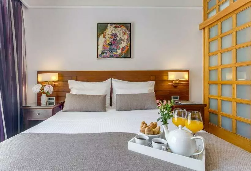 سوئیت جونیور با استخر, Porto Platanias Beach Resort & Spa
