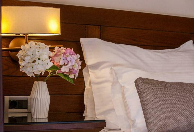 전용 풀장 주니어 스위트, Porto Platanias Beach Resort & Spa