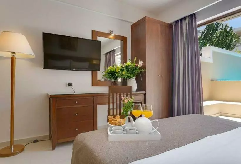 سوئیت جونیور با استخر, Porto Platanias Beach Resort & Spa