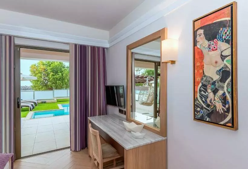 سوییت با چشمانداز دریا, Porto Platanias Beach Resort & Spa
