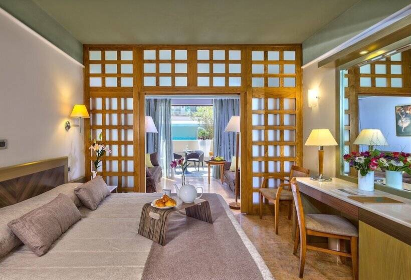 전용 풀장 주니어 스위트, Porto Platanias Beach Resort & Spa