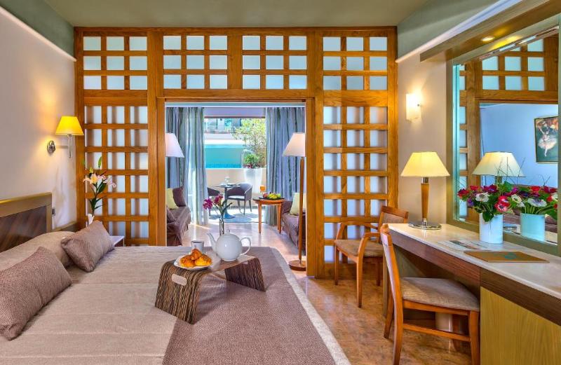 Полулюкс с Бассейном, Porto Platanias Beach Resort & Spa