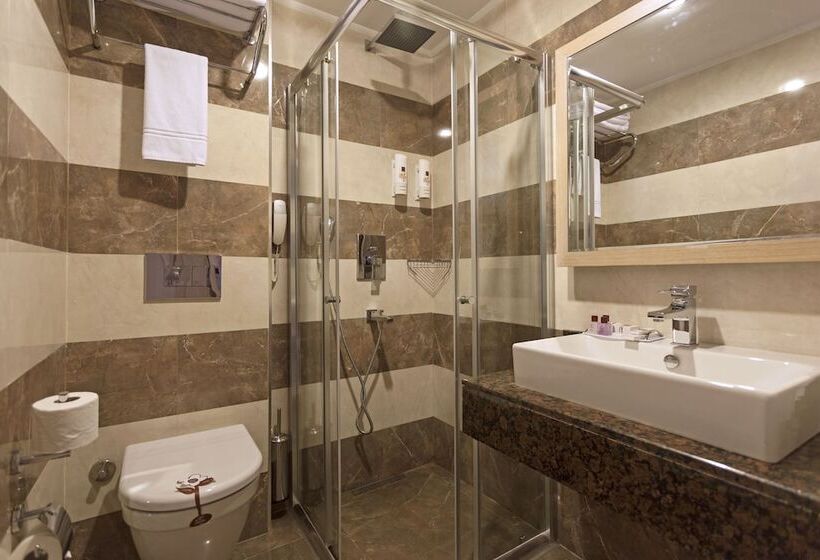 Economy Triple Room, Xperia Saray Beach