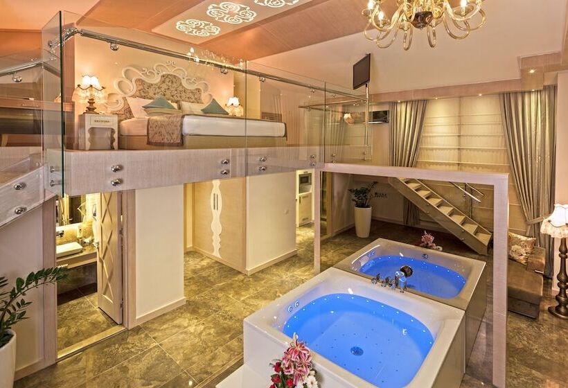 اتاق لوکس, Xperia Saray Beach