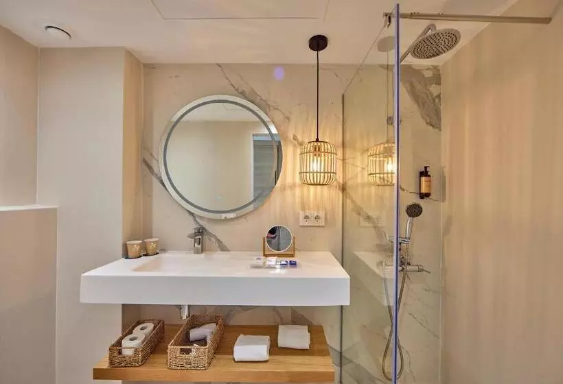 سوییت جونیور لوکس با چشم‌انداز دریا, Tomir Portals Suites  Adults Only