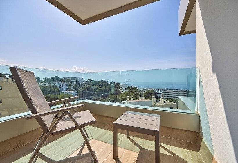 جناح جونيور مطلّ علي البحر, Tomir Portals Suites  Adults Only