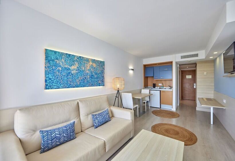 جناح جونيور مطلّ علي البحر, Tomir Portals Suites  Adults Only