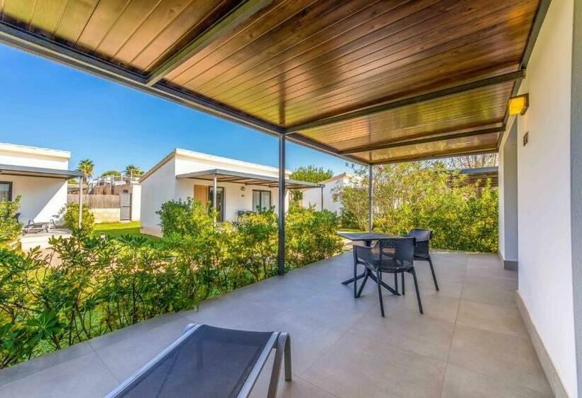 بانگلوی استاندارد, Valentin Playa de Muro