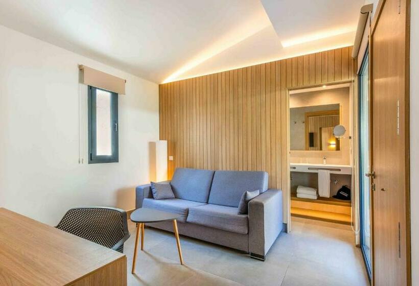 بانگلوی استاندارد, Valentin Playa de Muro