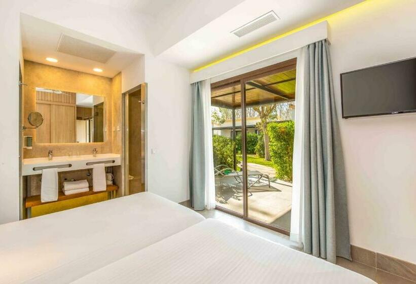 بانگلوی استاندارد, Valentin Playa de Muro