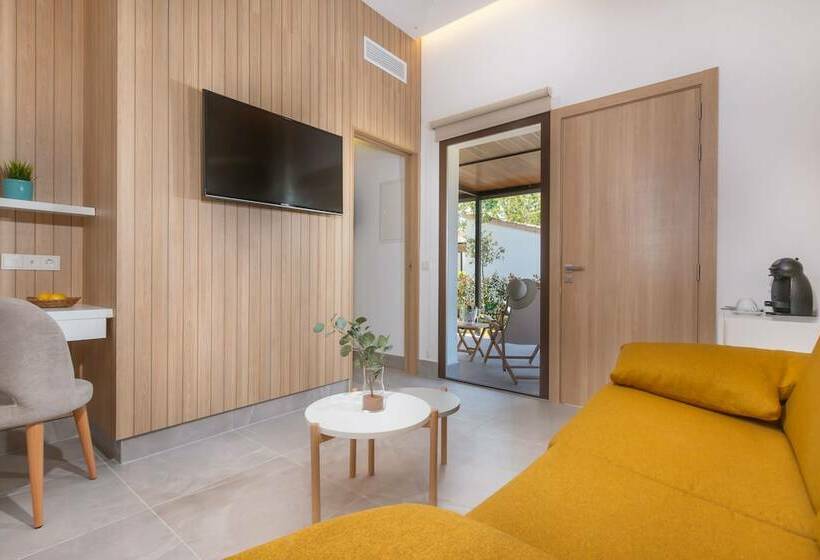 بانگلوی استاندارد, Valentin Playa de Muro