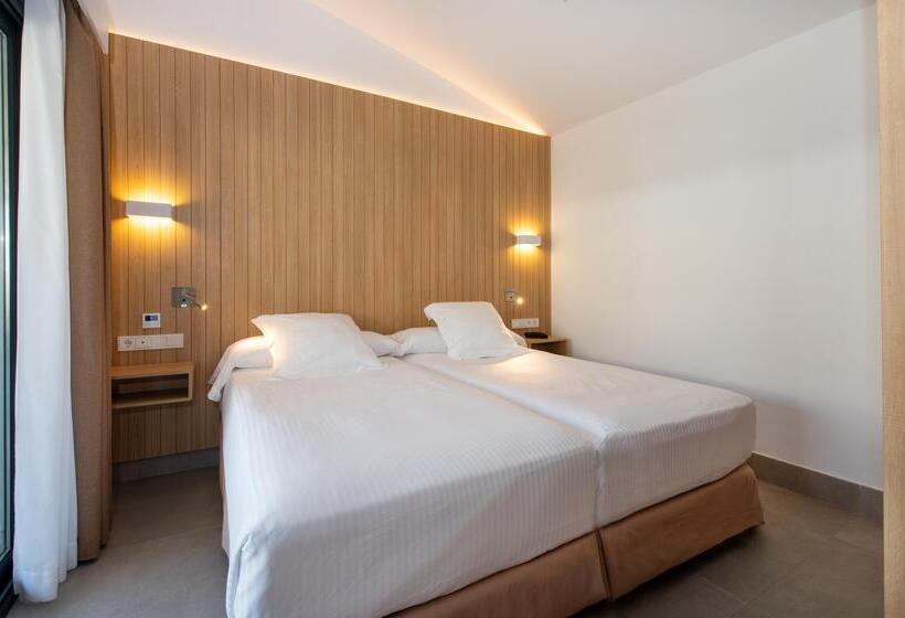 بانگلوی سوپریور, Valentin Playa de Muro