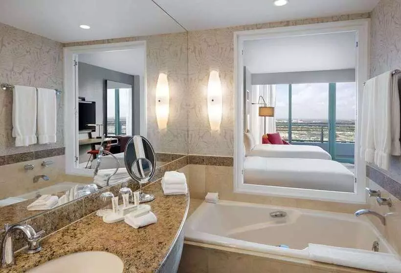 اتاق استاندارد با 2 تخت دوبل, Aka Brickell