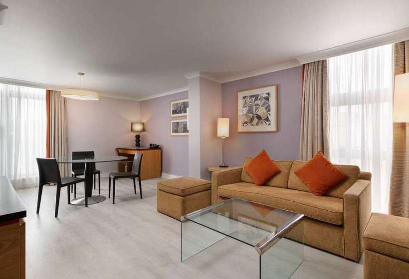 إستوديو قياسى سرير كينج, Aka Brickell