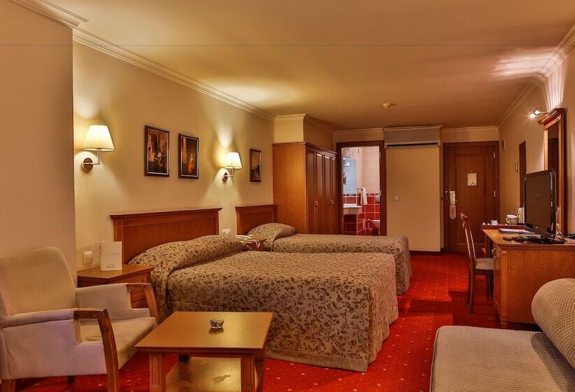 اتاق اجرایی, Central