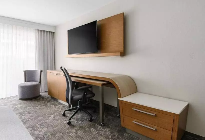 ２ダブルベッドのスタンダードルーム, Courtyard By Marriott Orlando Lake Buena Vista At Vista Centre