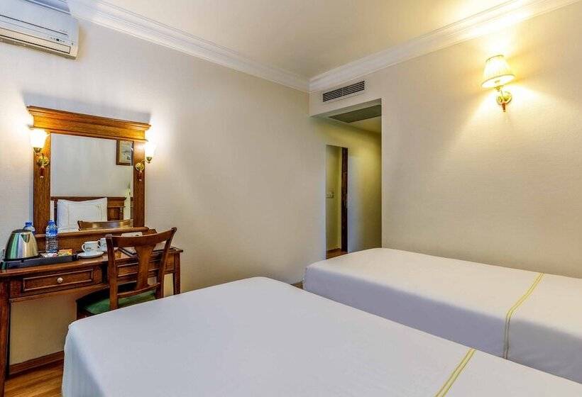 اتاق استاندارد یک نفره, Golden Crown