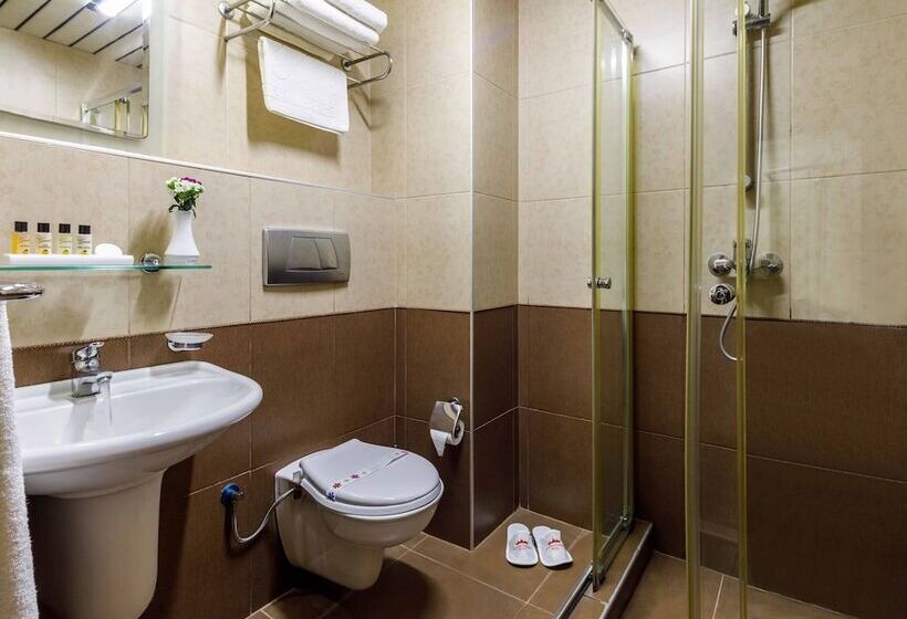 اتاق استاندارد, Golden Crown