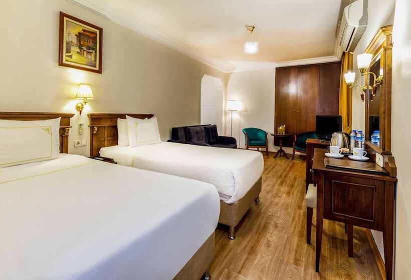 اتاق خانوادگی, Golden Crown