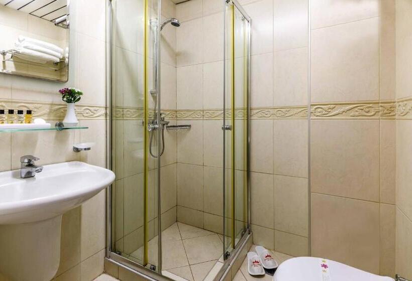 اتاق استاندارد یک نفره, Golden Crown