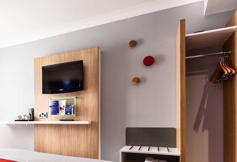 标准间, Holiday Inn Express Portsmouth Gunwharf Quays, An Ihg