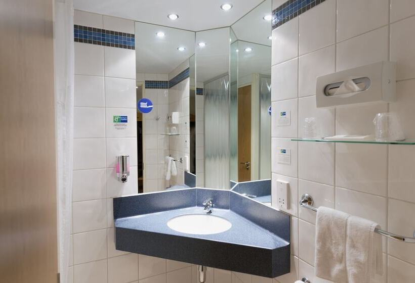 标准间, Holiday Inn Express Portsmouth Gunwharf Quays, An Ihg