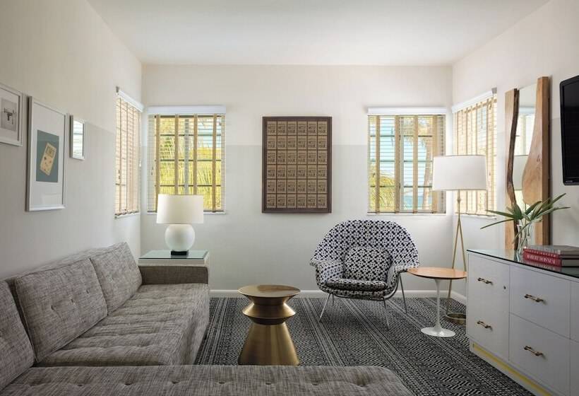סוויטה נוף לים, Kimpton Surfcomber Hotel, An Ihg