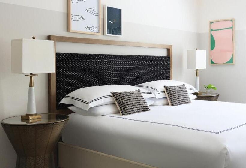 חדר סטנדרט עם מיטת קינג, Kimpton Surfcomber Hotel, An Ihg