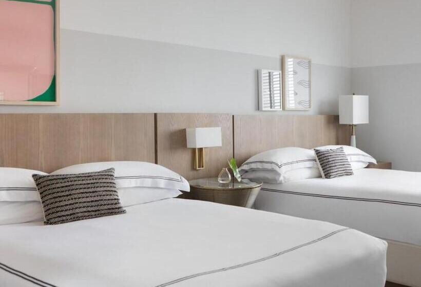 اتاق پریمیوم با چشم‌انداز باغ, Kimpton Surfcomber Hotel, An Ihg