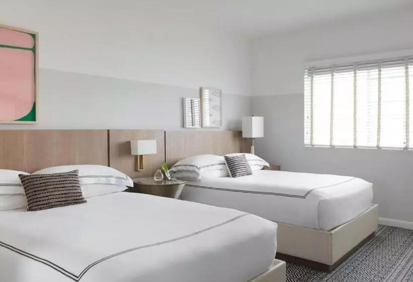 اتاق سوپریور با چشم‌انداز شهر, Kimpton Surfcomber Hotel, An Ihg