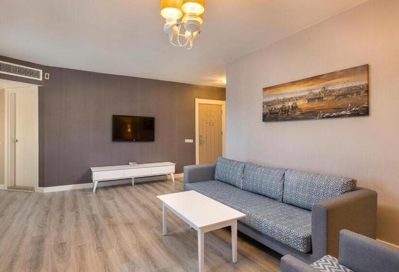 جناح مزود بجاكوزى, Limak Arcadia Sport Resort Belek