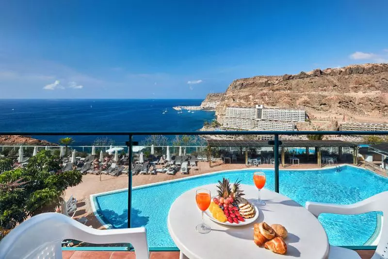 オーシャンビュースタンダードルーム, Mogan Princess & Beach Club
