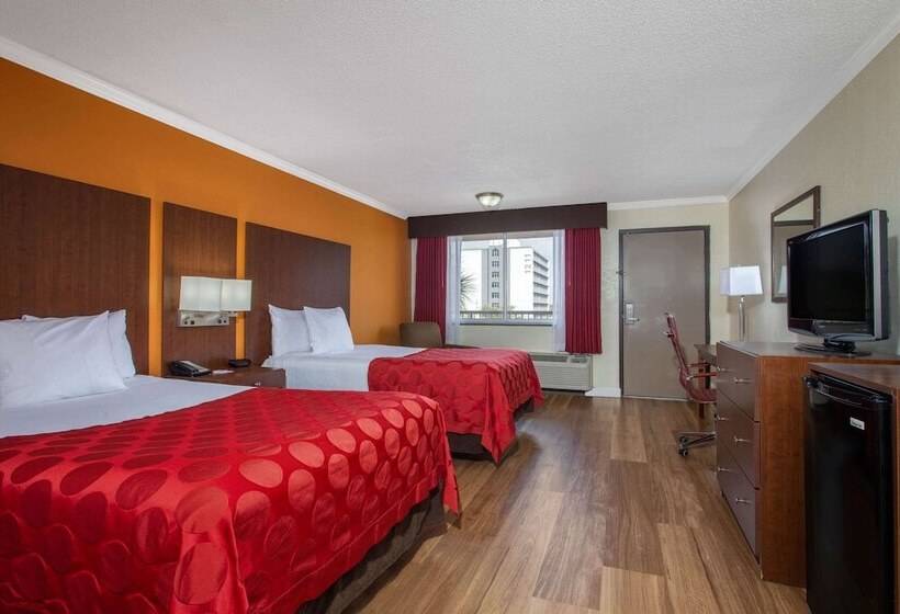 חדר סטנדרט שתי מיטות זוגיות, Ramada By Wyndham Tampa Westshore Airport South