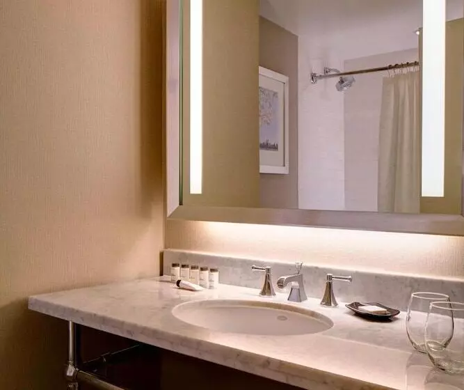 Superior-huone, Sheraton New York Times Square