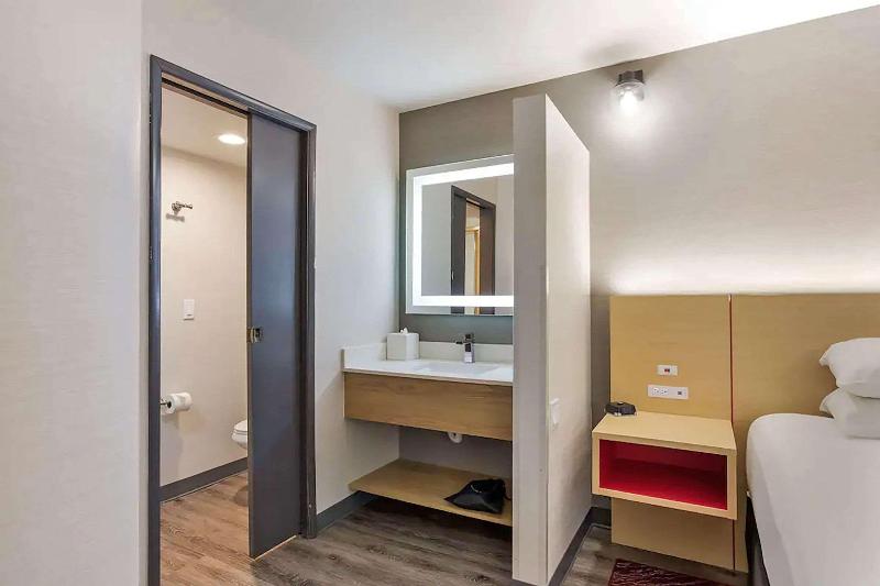Номер Стандарт, Sleep Inn & Suites