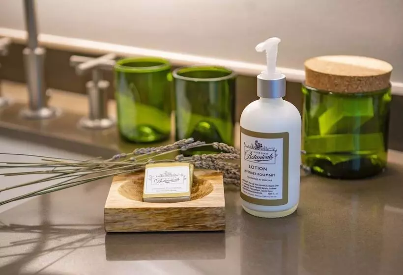 اتاق پریمیوم با بالکن, The Lodge At Sonoma Resort, Autograph Collection
