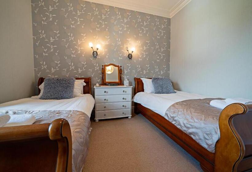 标准间, The Rowan Tree Country