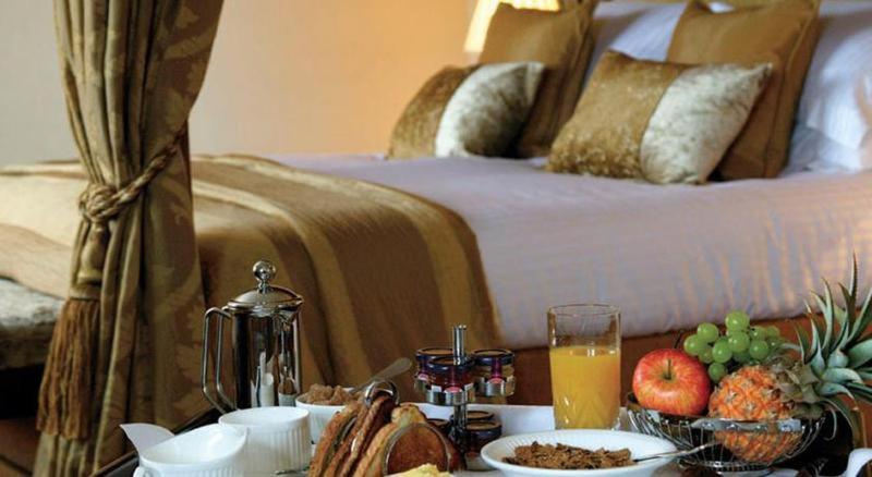 经济房, The Rowan Tree Country