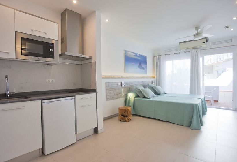 스탠다드 스튜디오, Playa Bella Apartments