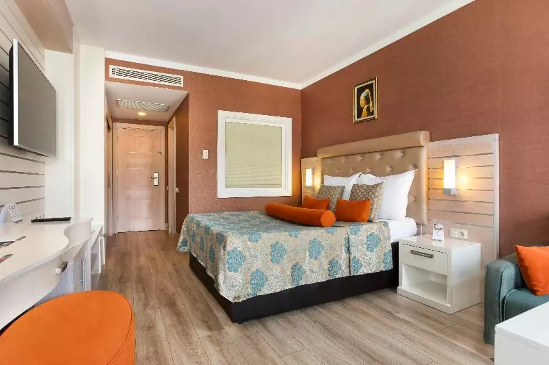 スタンダードルーム, Orange County Kemer