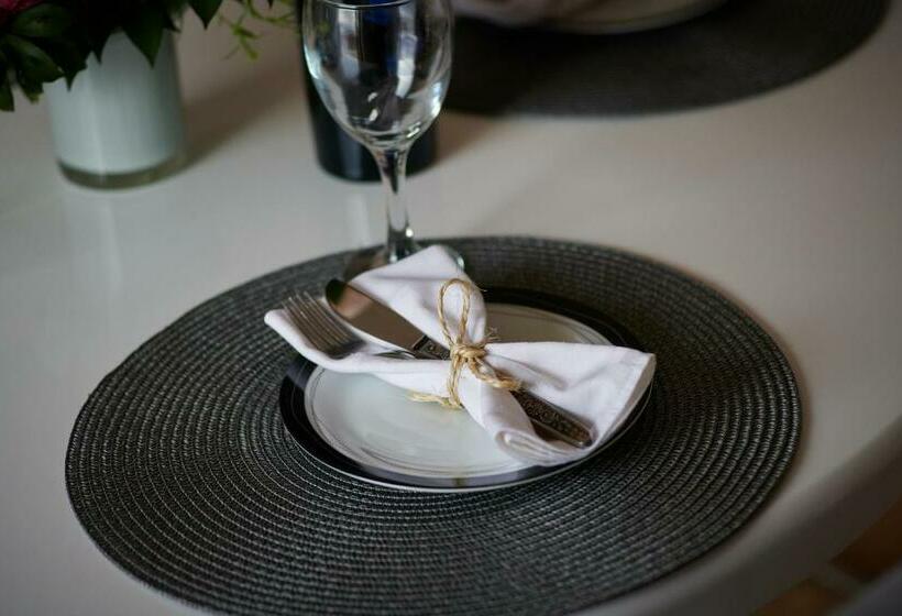 Comfort studio with sea view, Apartments Micika